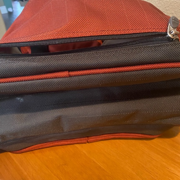 REI Travel, Gym or Work Bag. - Picture 11 of 14